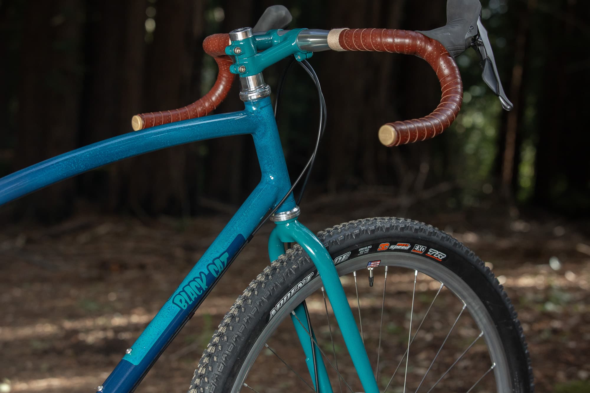 Stunning bends in the frame.