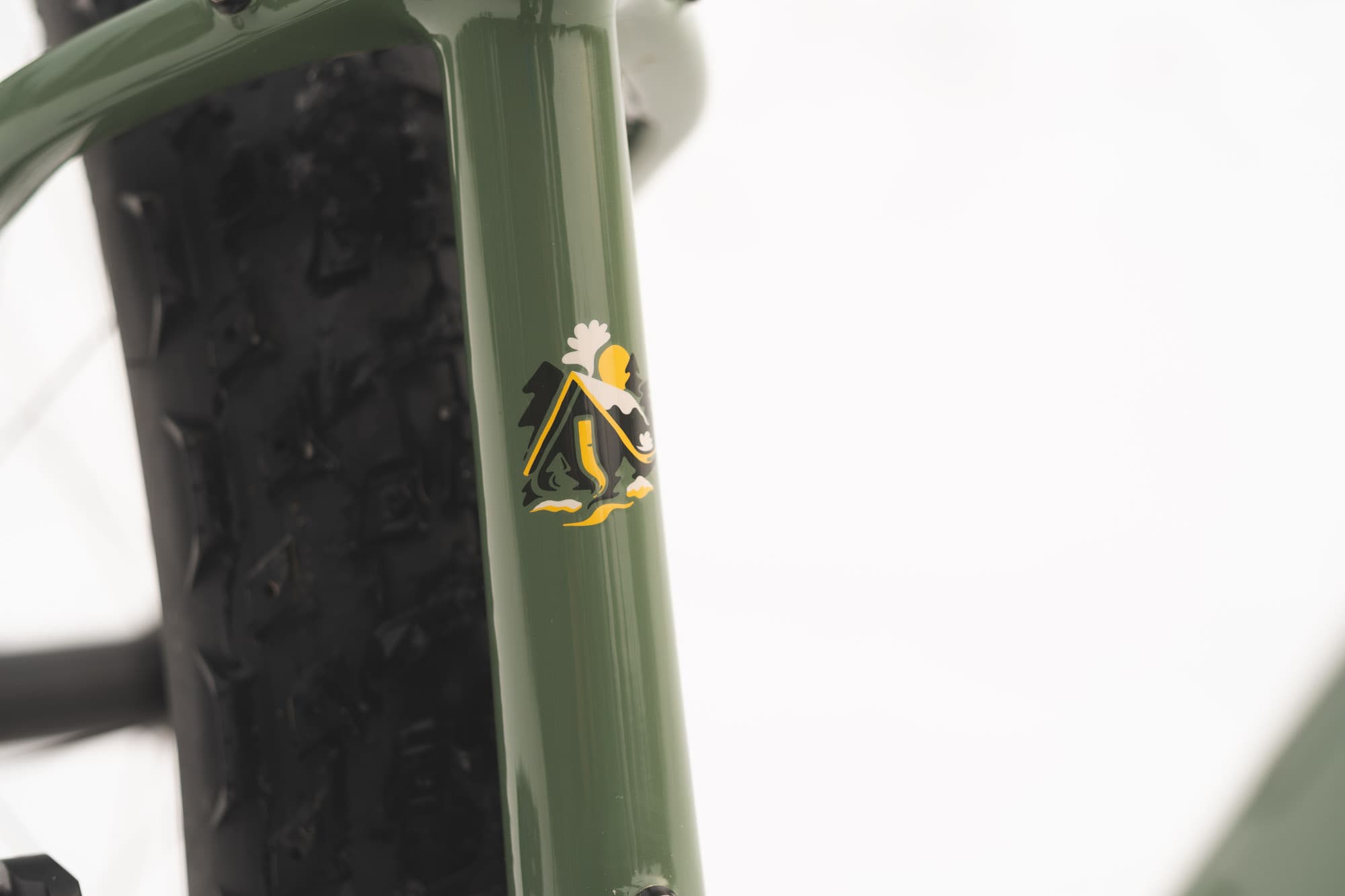 Art on the seat tube.