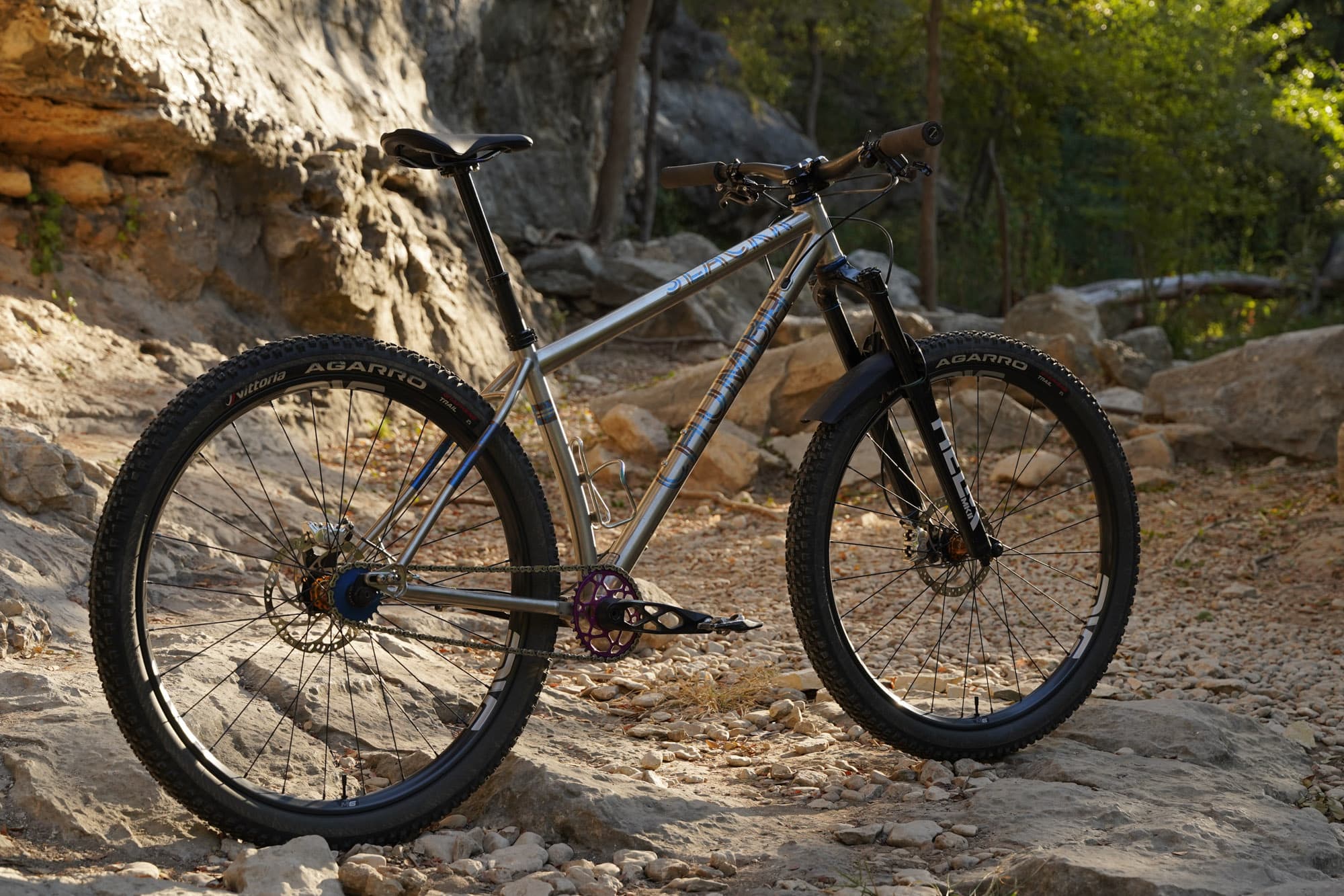 Vinces SLACKR Ti on the trail