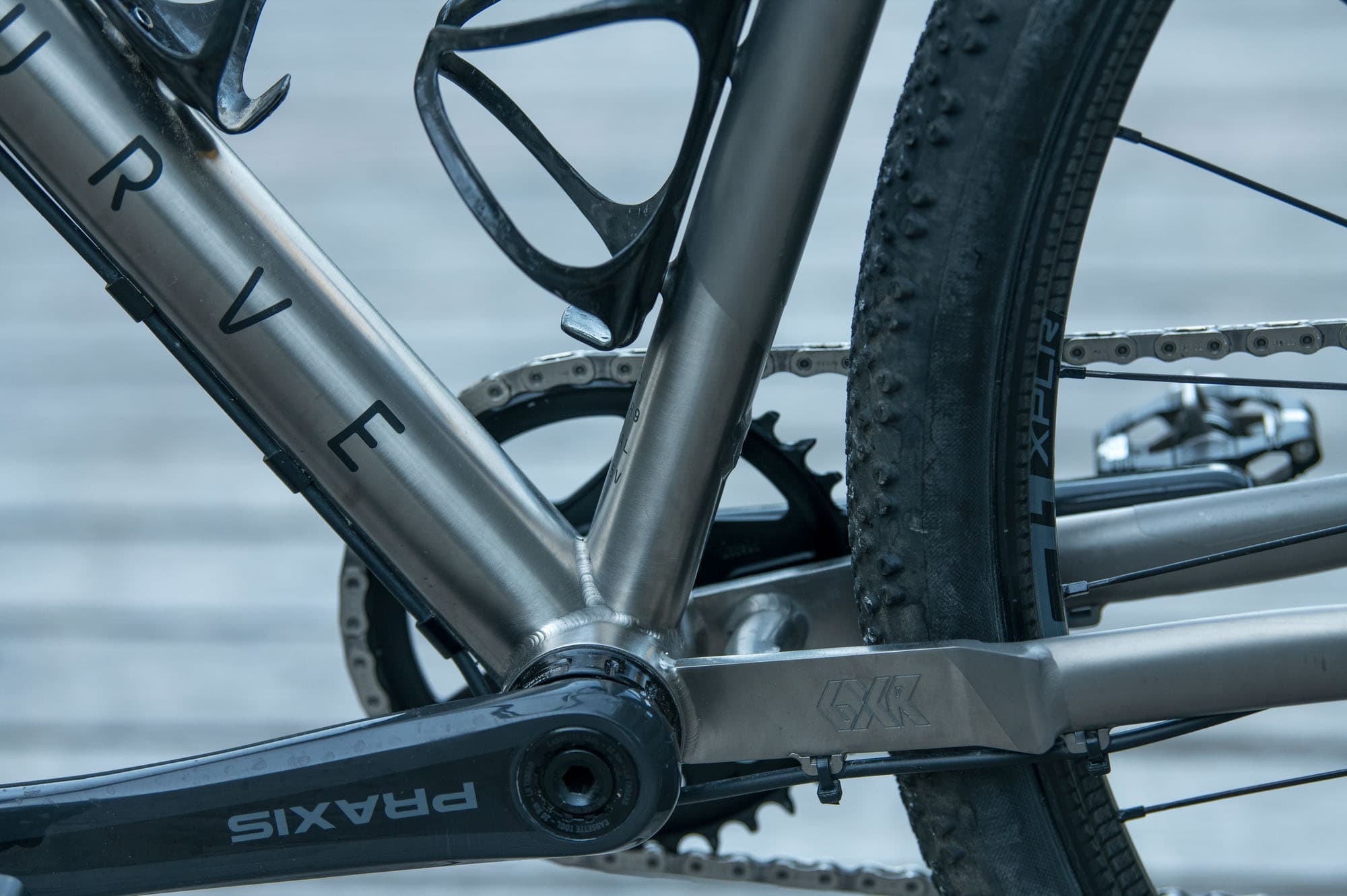 A custom logo on the yoke.