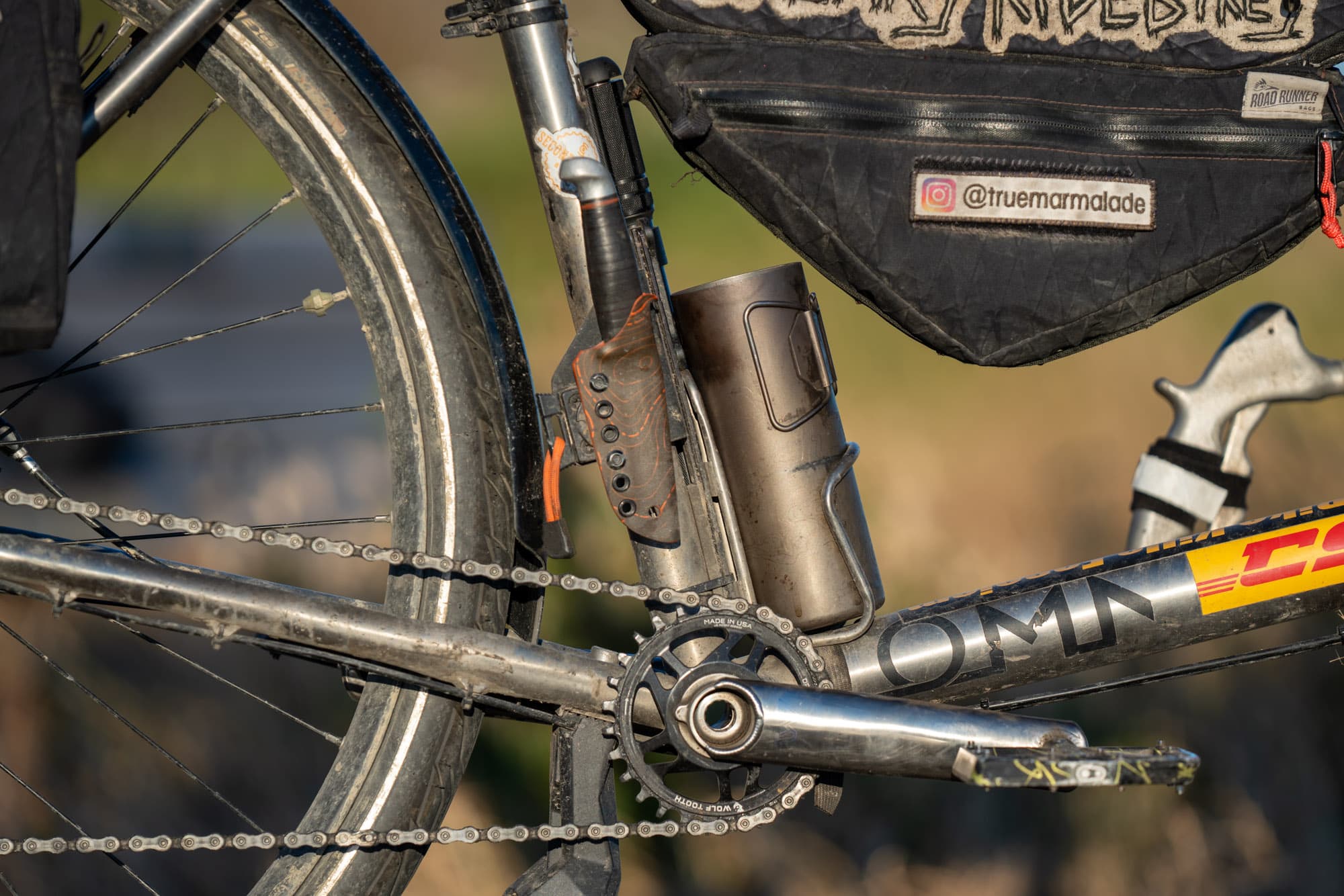 A closeup of the down tube.