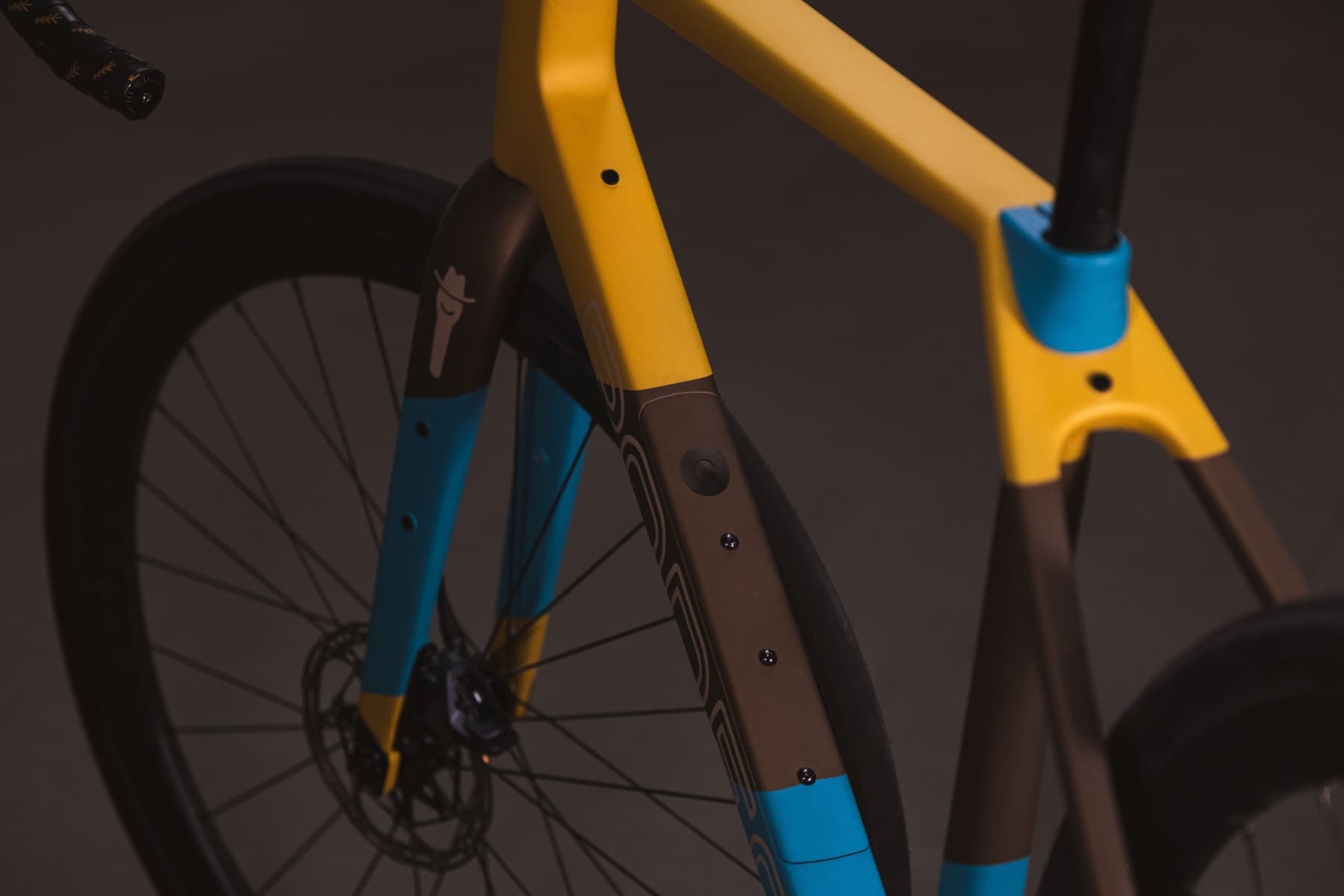 downtube storage