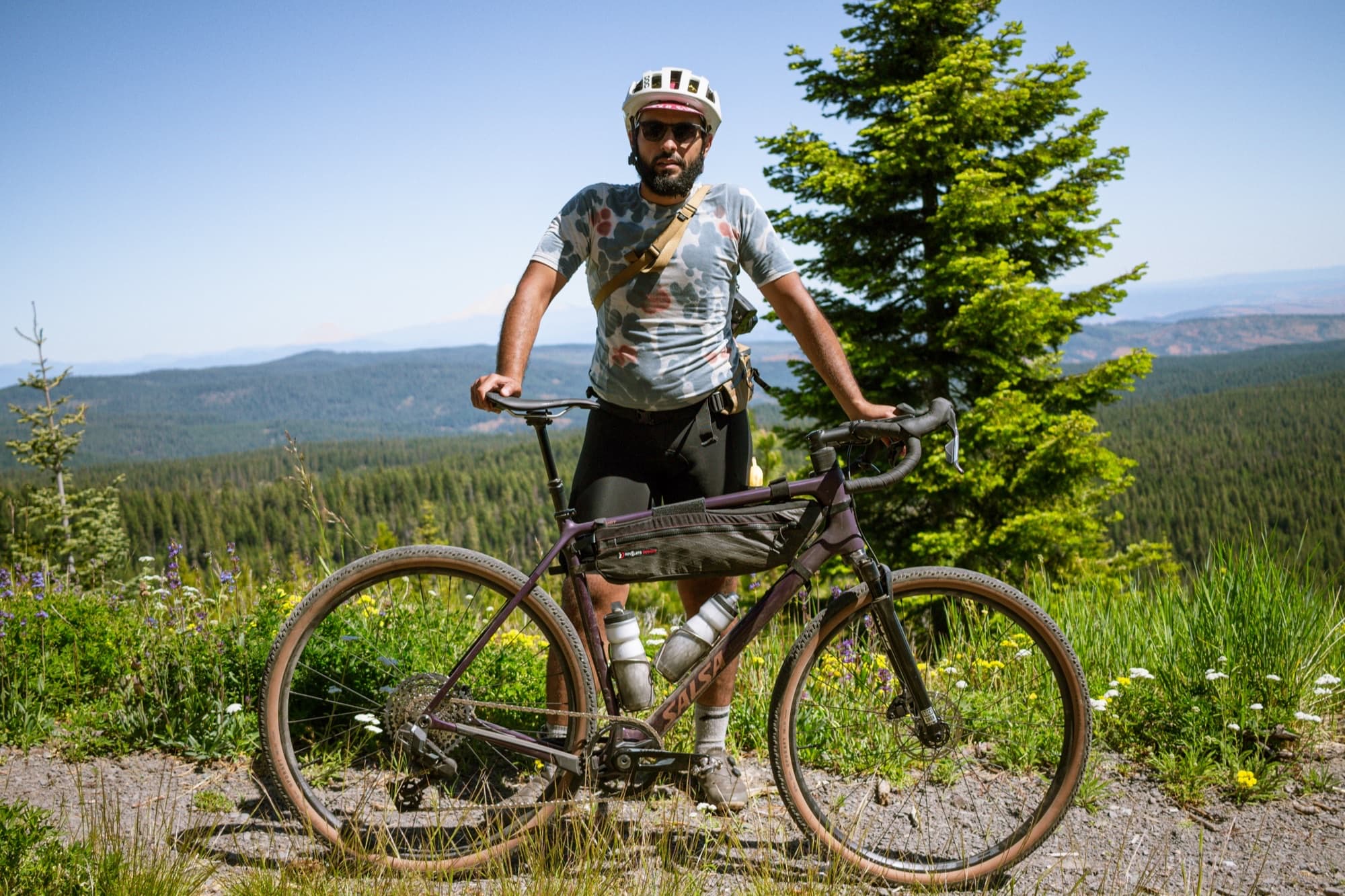 Abe with the Flyway, Hood River backcountry behind him
