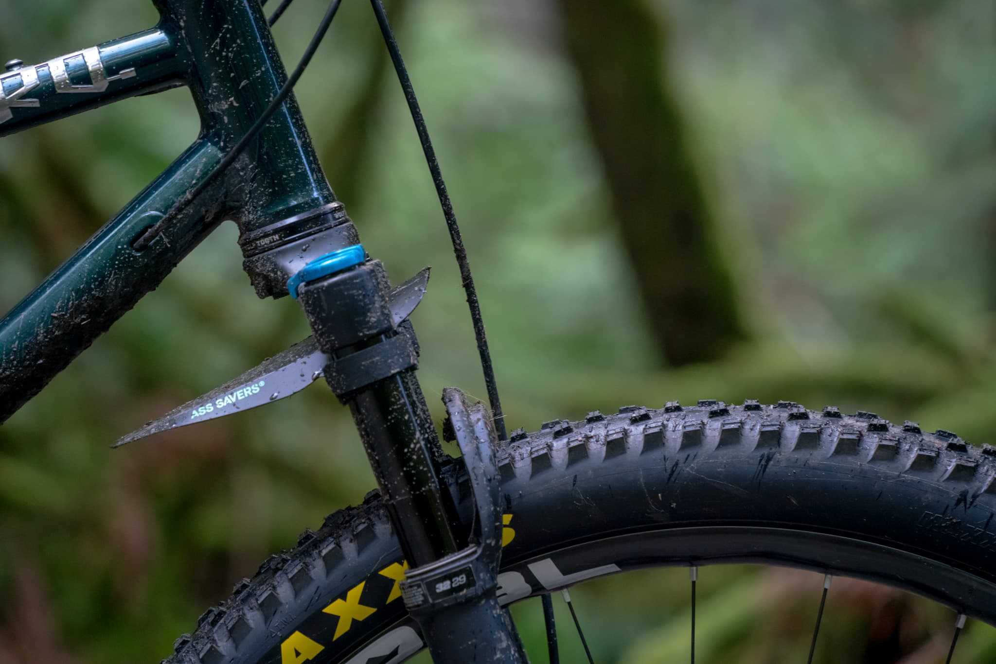 Side view of the mudder on a suspension fork.