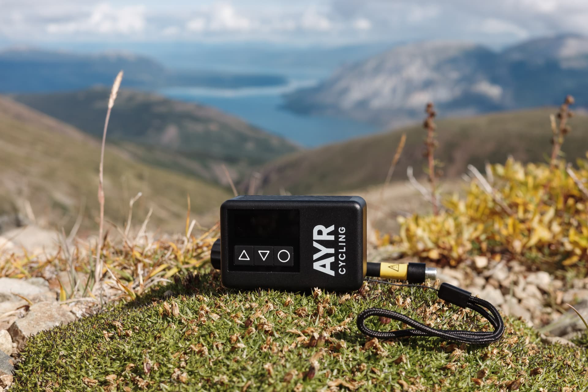 AYR Cycling Electric Pump: The CO₂ & Hand Pump Killer