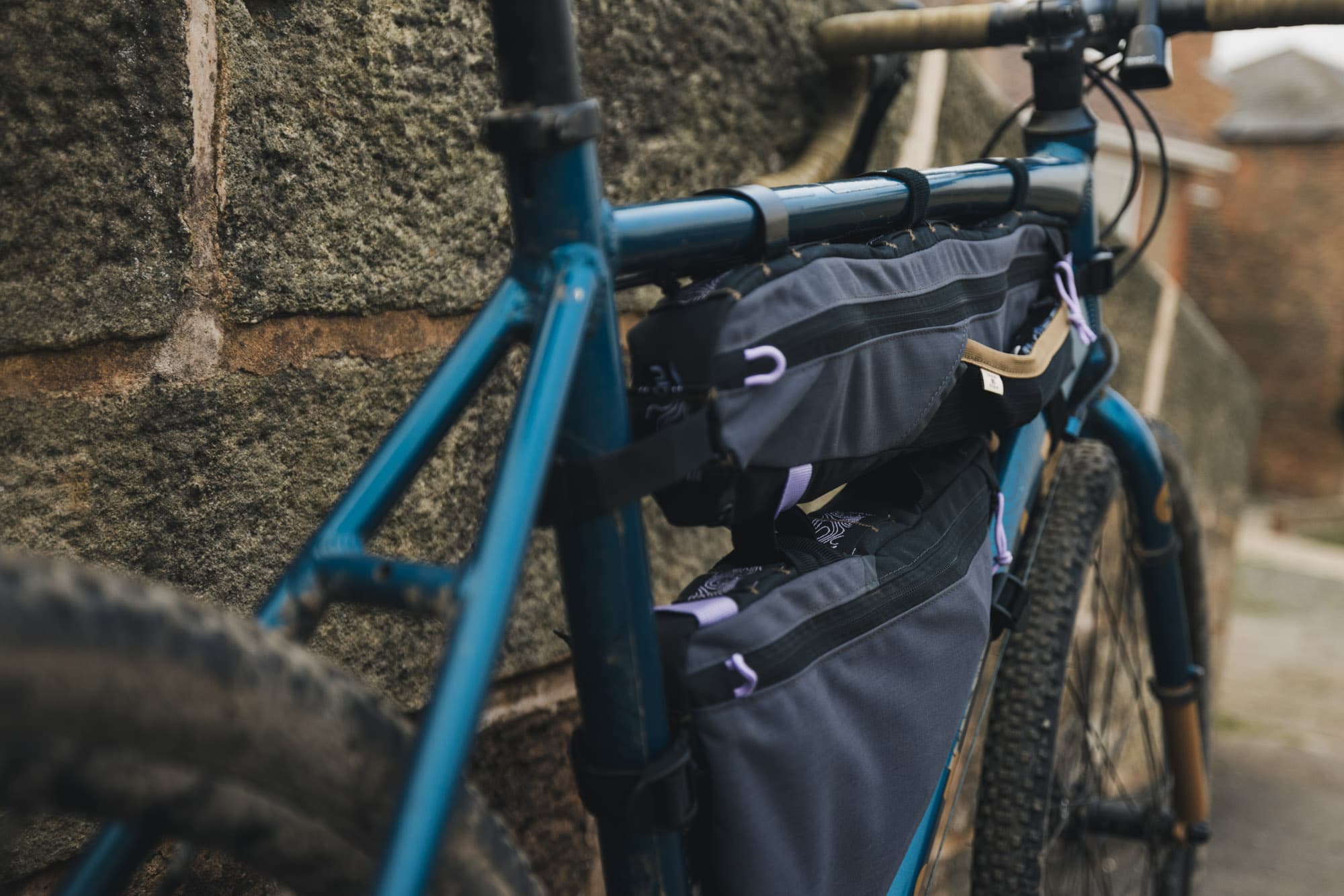 Decathlon ADVT 500 on Lews bike.