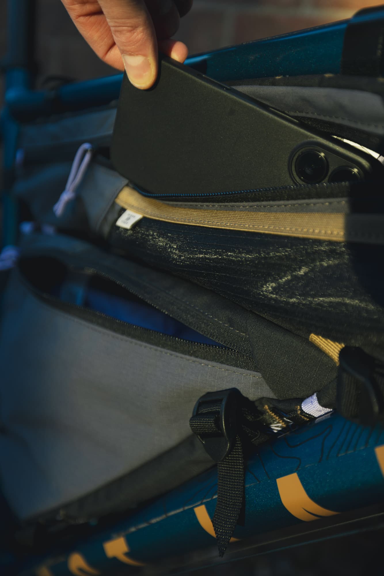 Phone storage on the Decathlon ADVT 500.