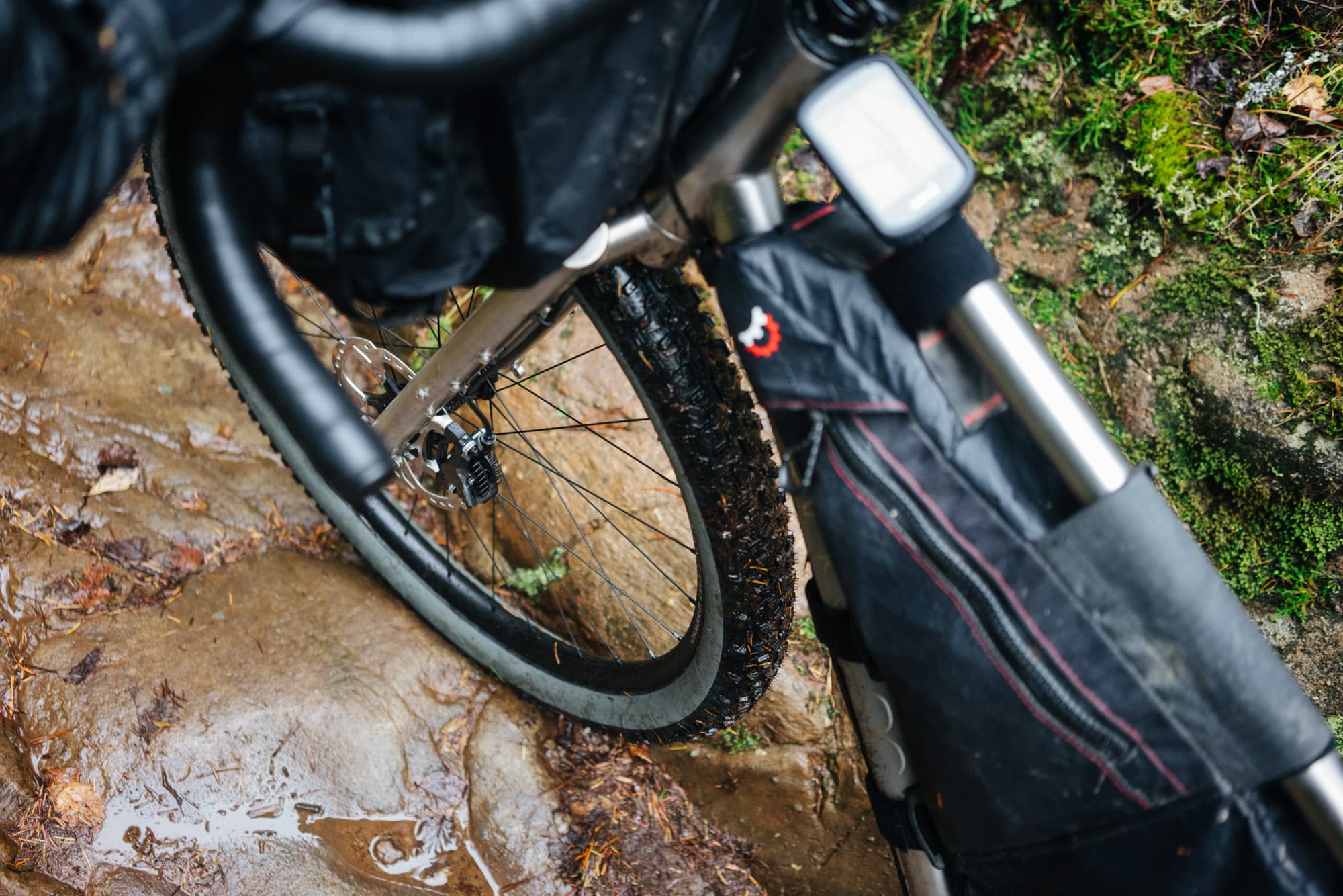 Hunt XC Wide on Toms bike - in the wet.