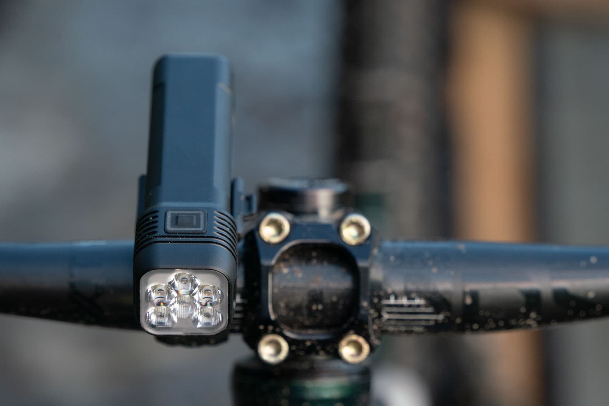 Knog Blinder 1300 front view on the bars.