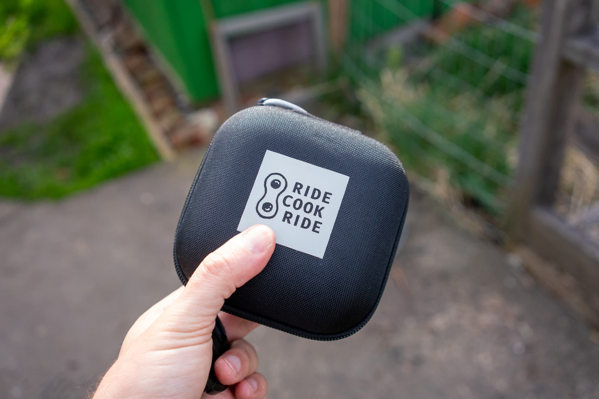 The Offlap TamaGo small and portable.