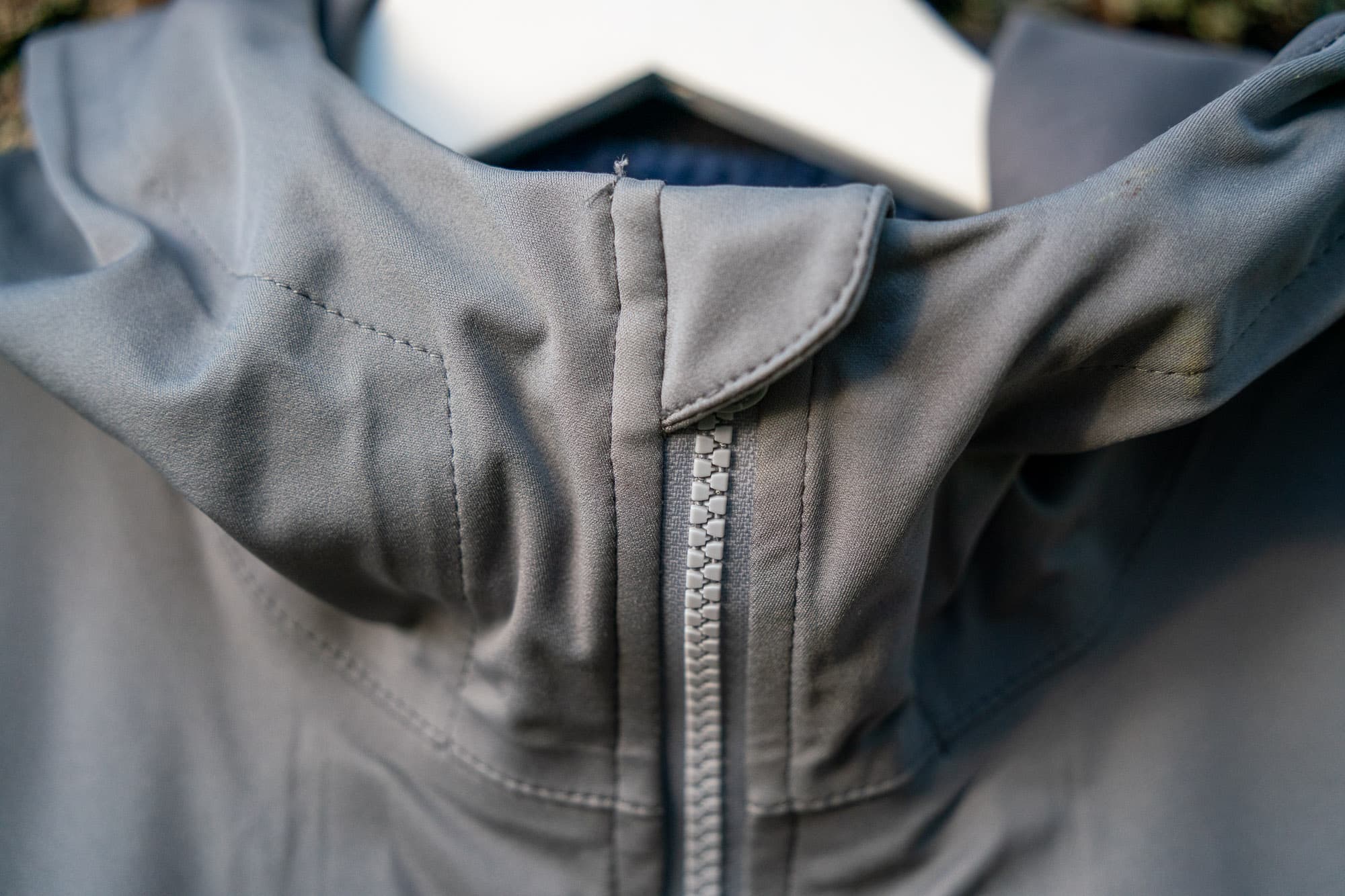 neck zipper close up