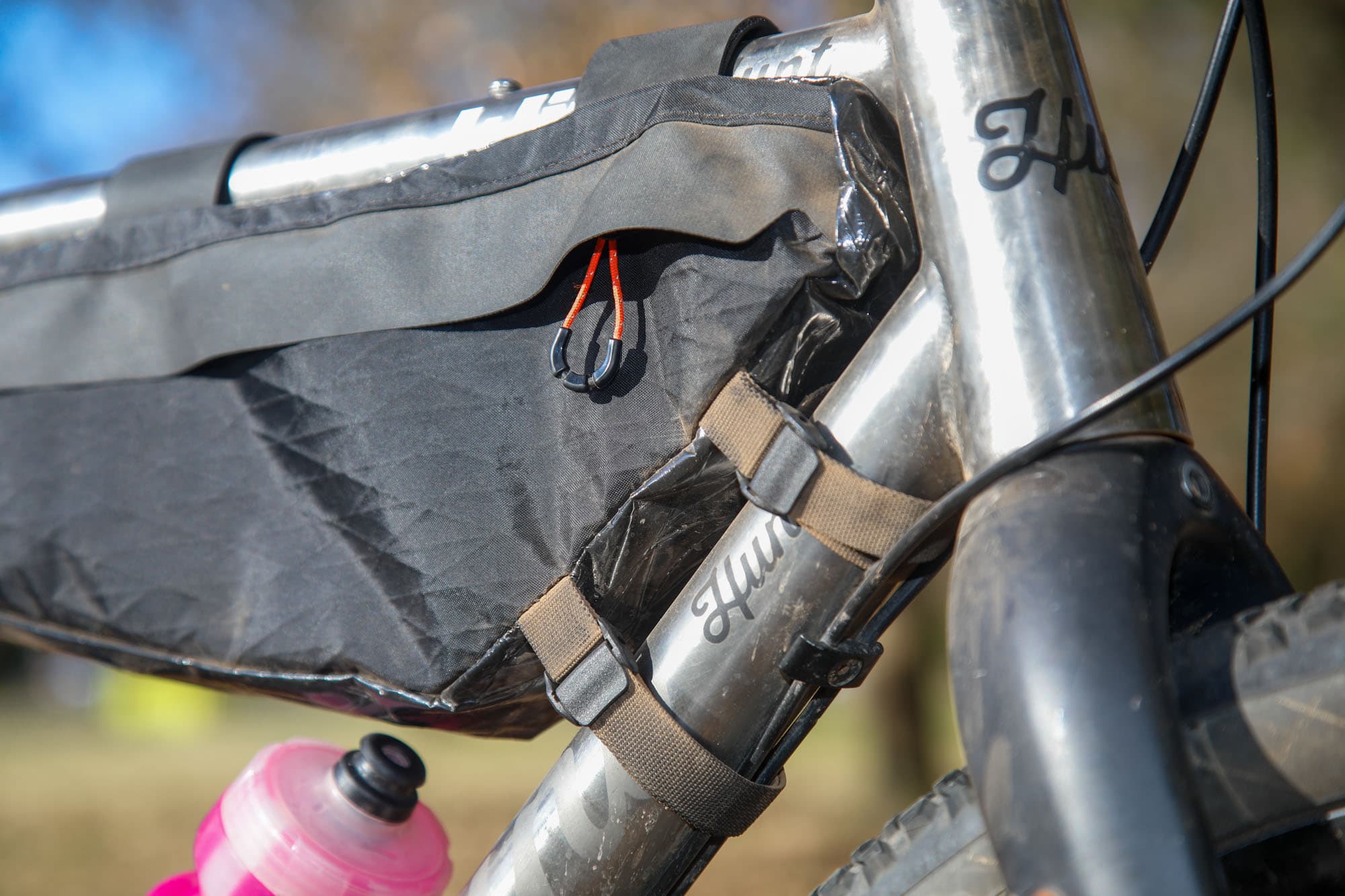 The front straps.