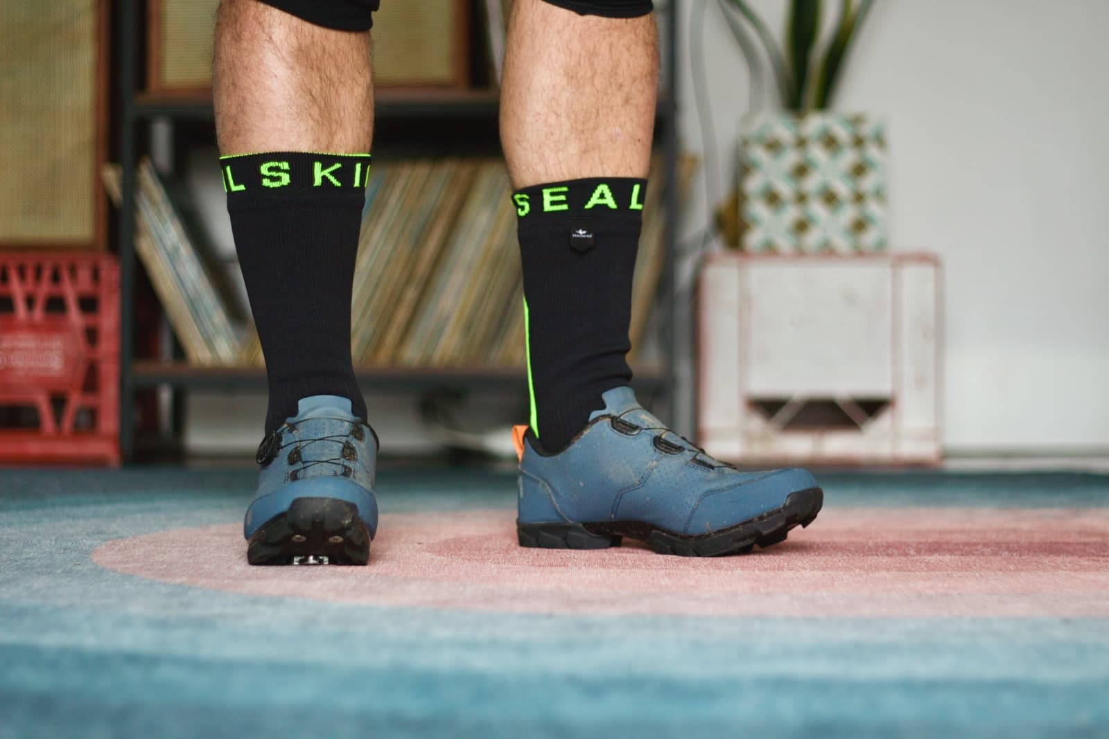 Sealskinz Waterproof Socks Review: Ultimate Cycling Comfort in Wet Conditions?