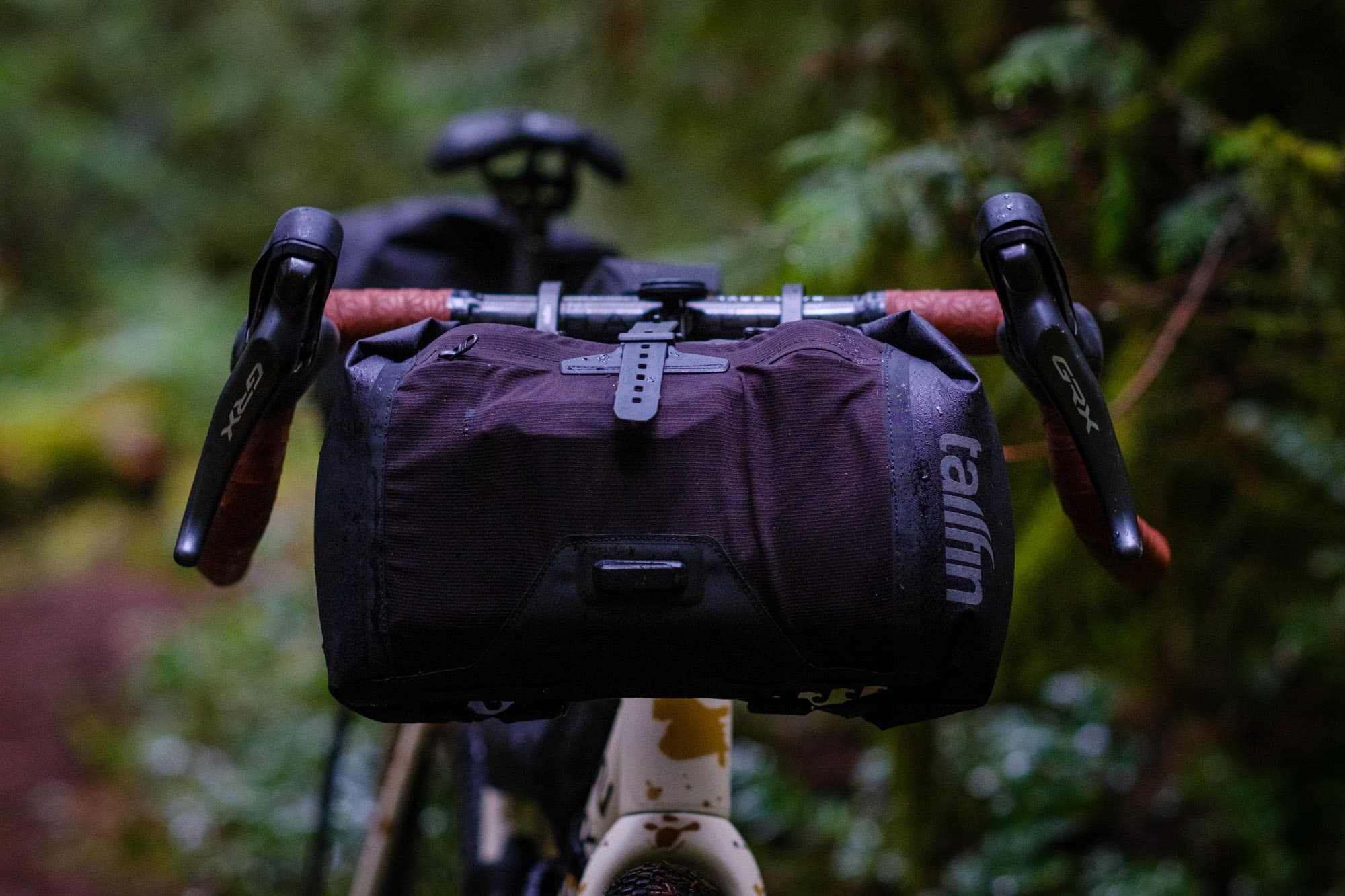 Tailfin bar bag system