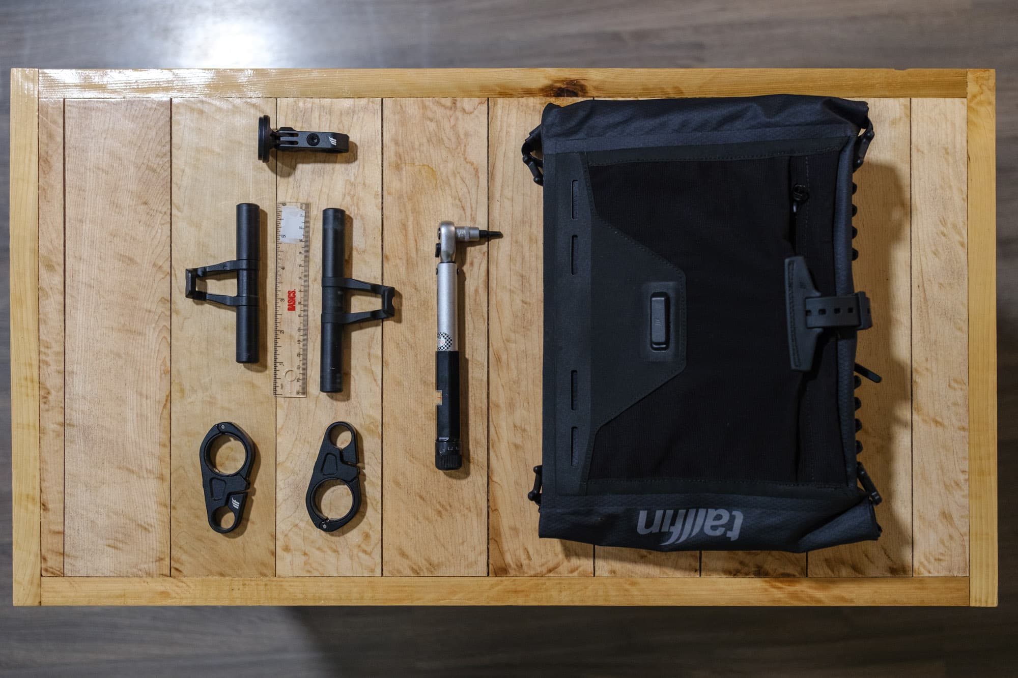 The Tailfin Bar Bag size.