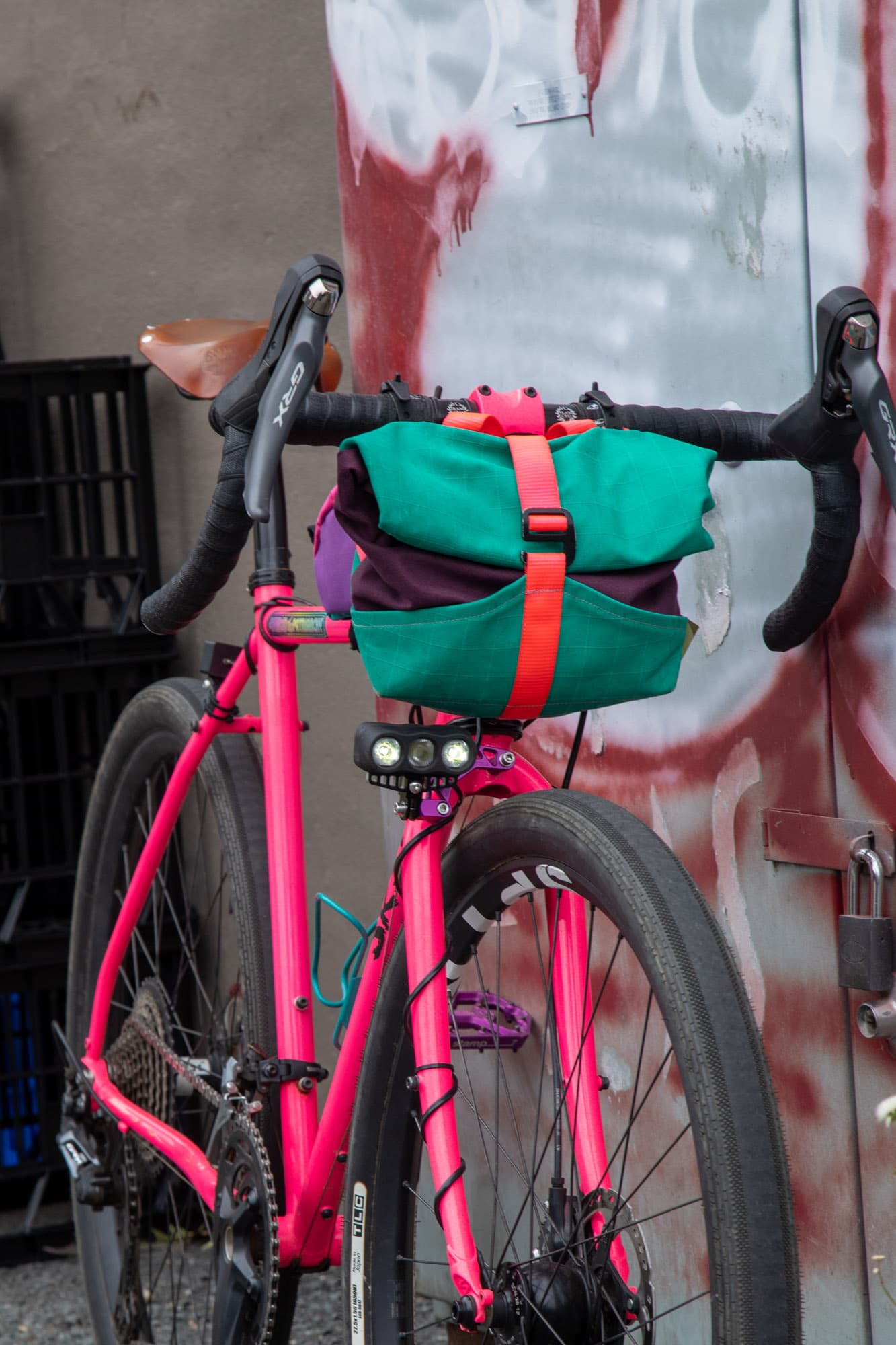 A Surly and the Wizard Works Umbra Light Mount.