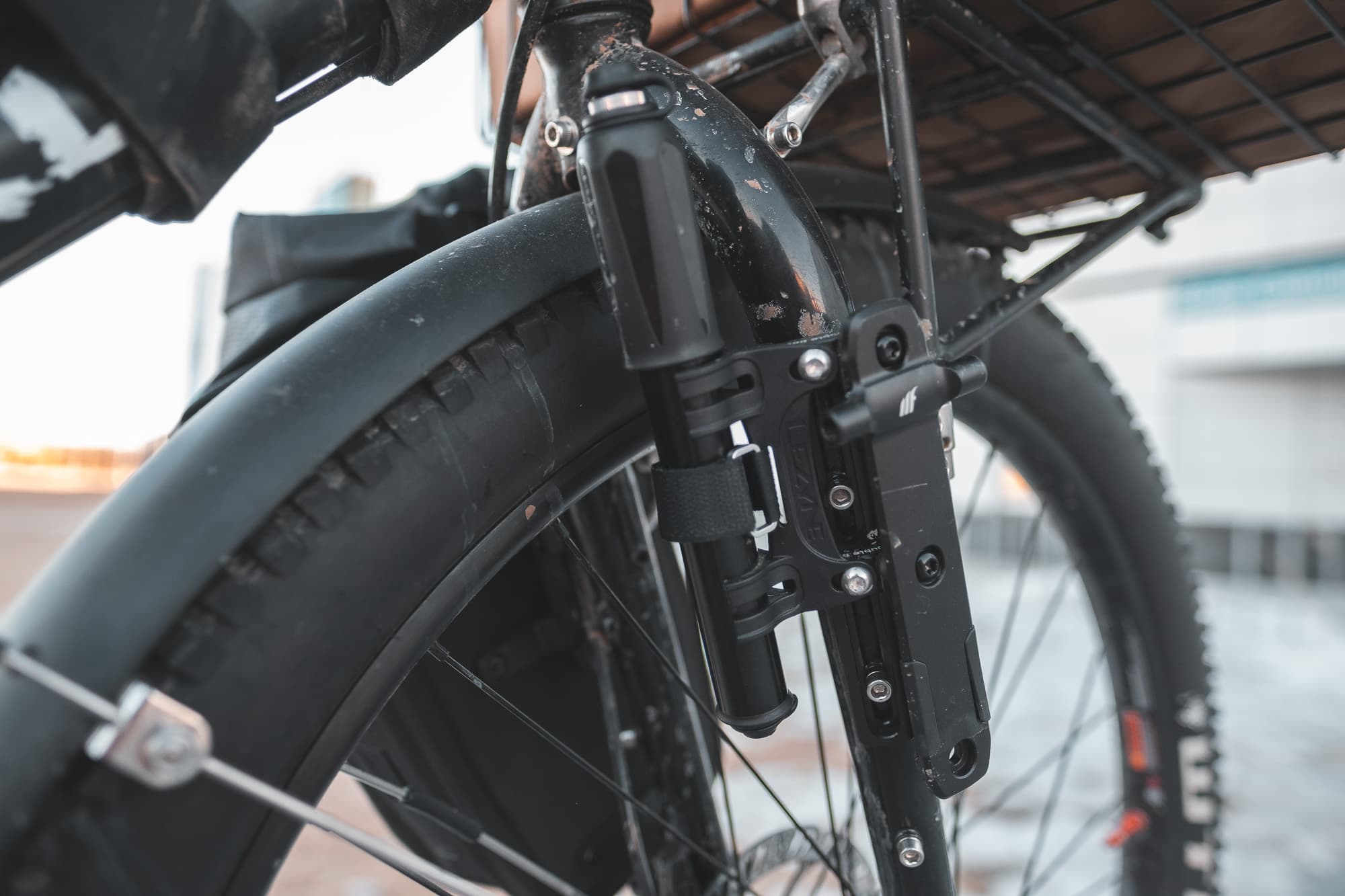 The Wolf Tooth B-RAD system on Surly Bridge Club.