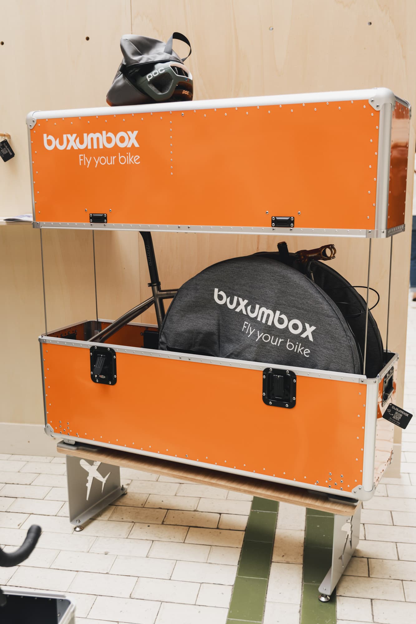 A Buxumbox ready to fly.
