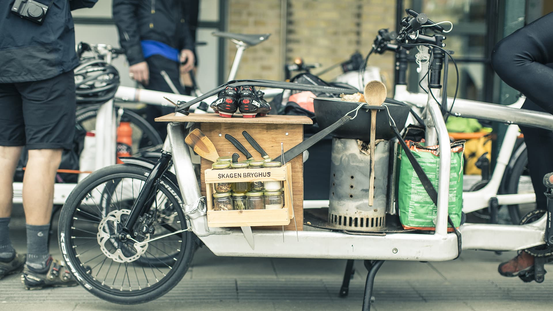 A bikepacking carho setup.