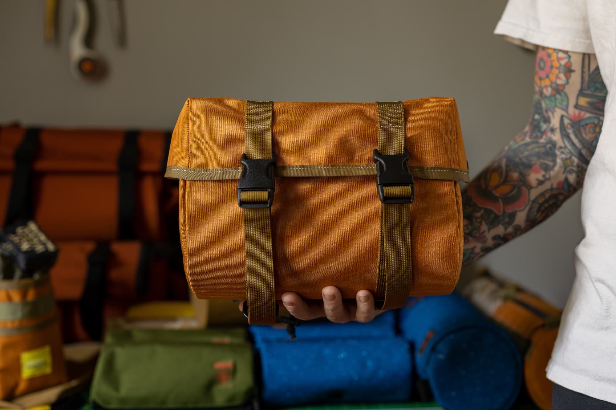 will holding bag