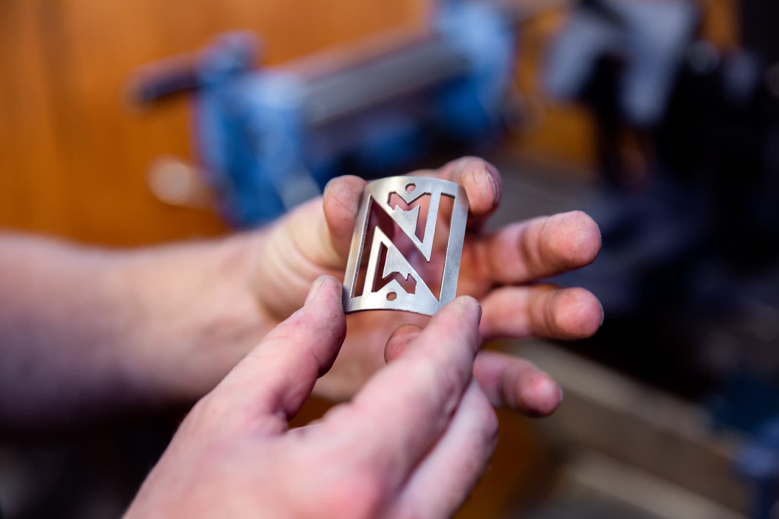 headtube badge