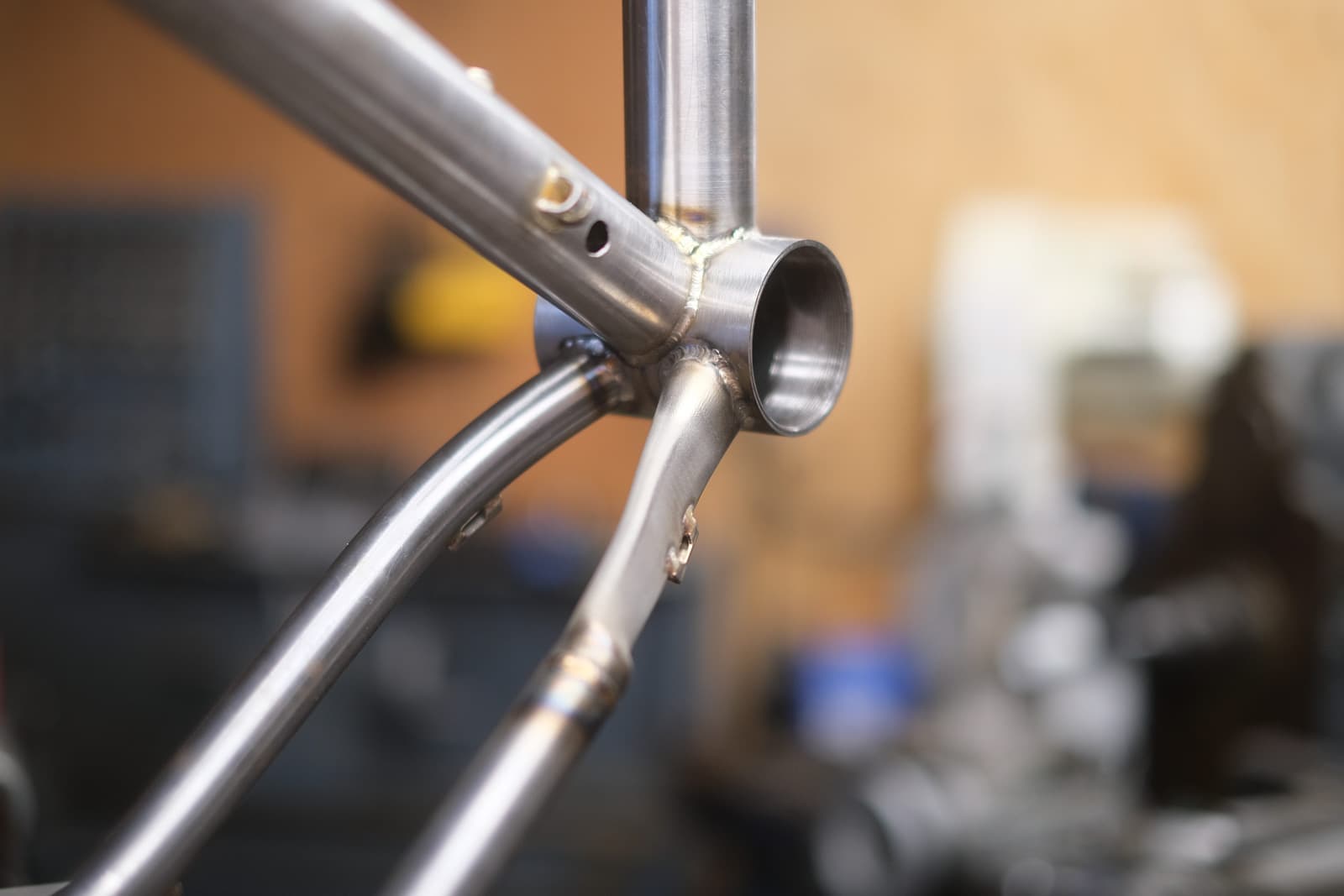 chainstay yoke