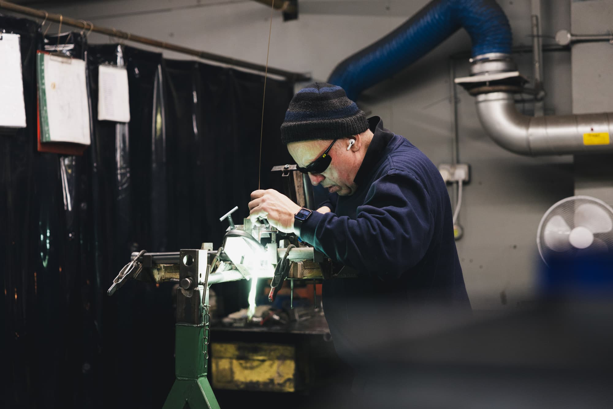 A works does the welds.