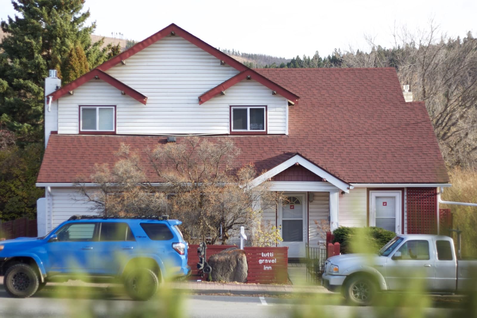 Tutti Gravel Inn House