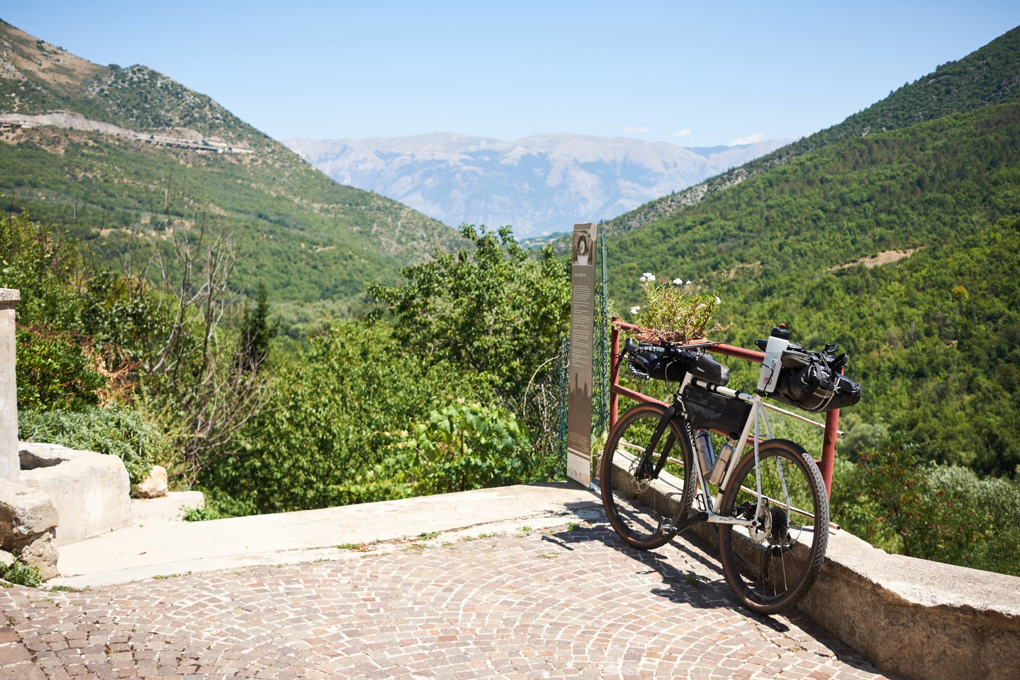 Davides Surly on the wolfs lair route.