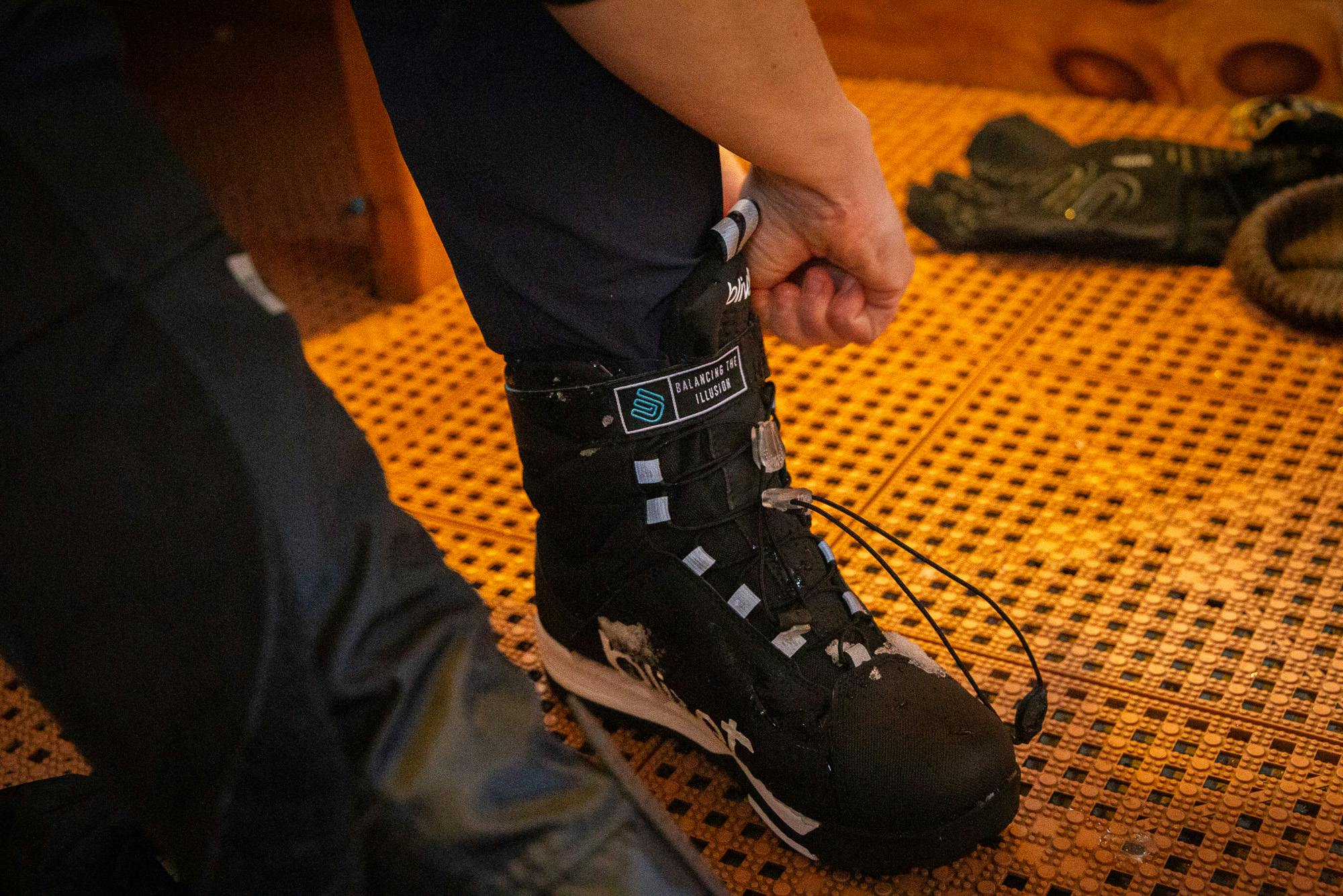 Lacing up the Quilo boots - four.