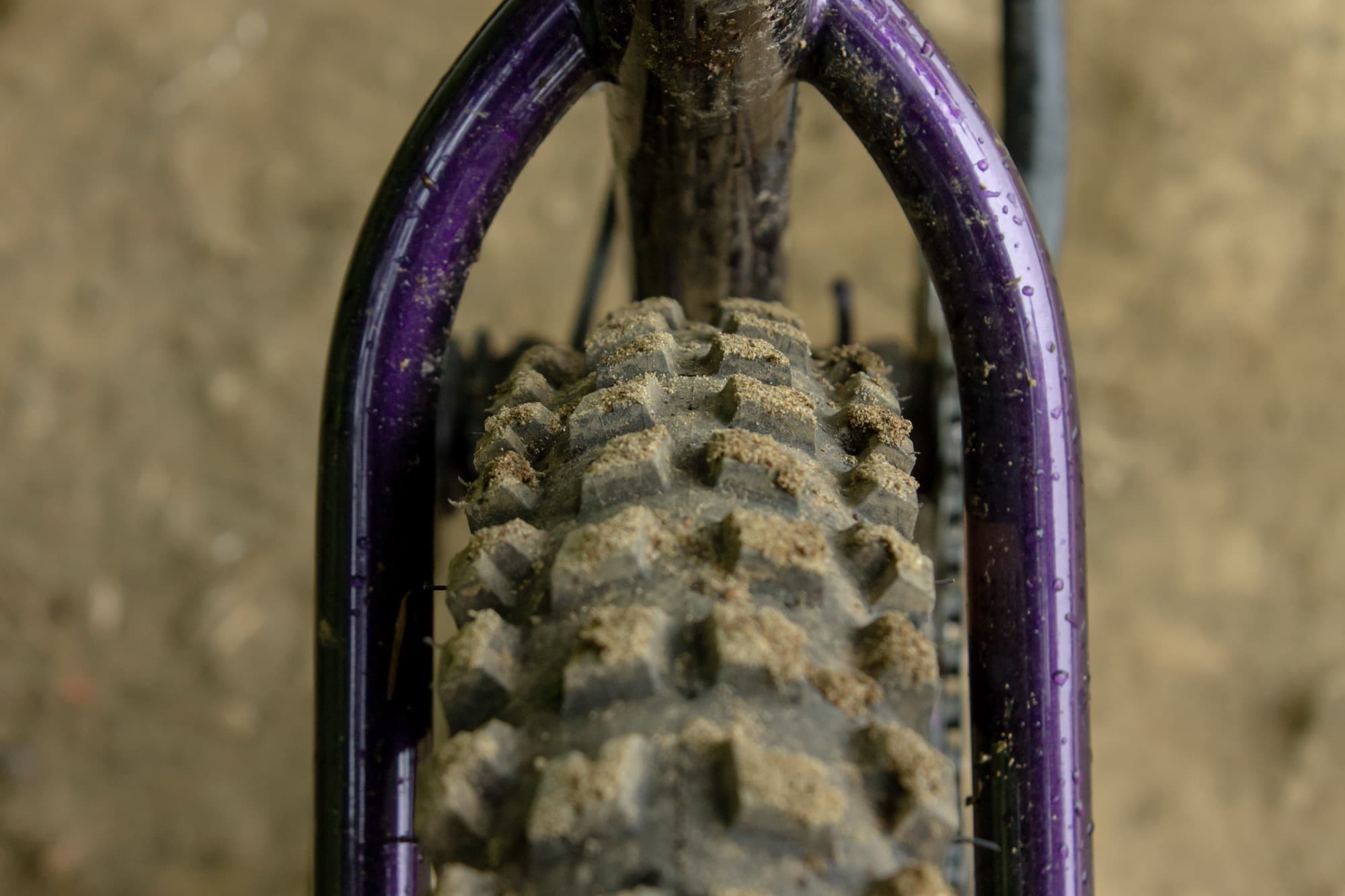 The 2.5 inch Kessel framed by the fork arch
