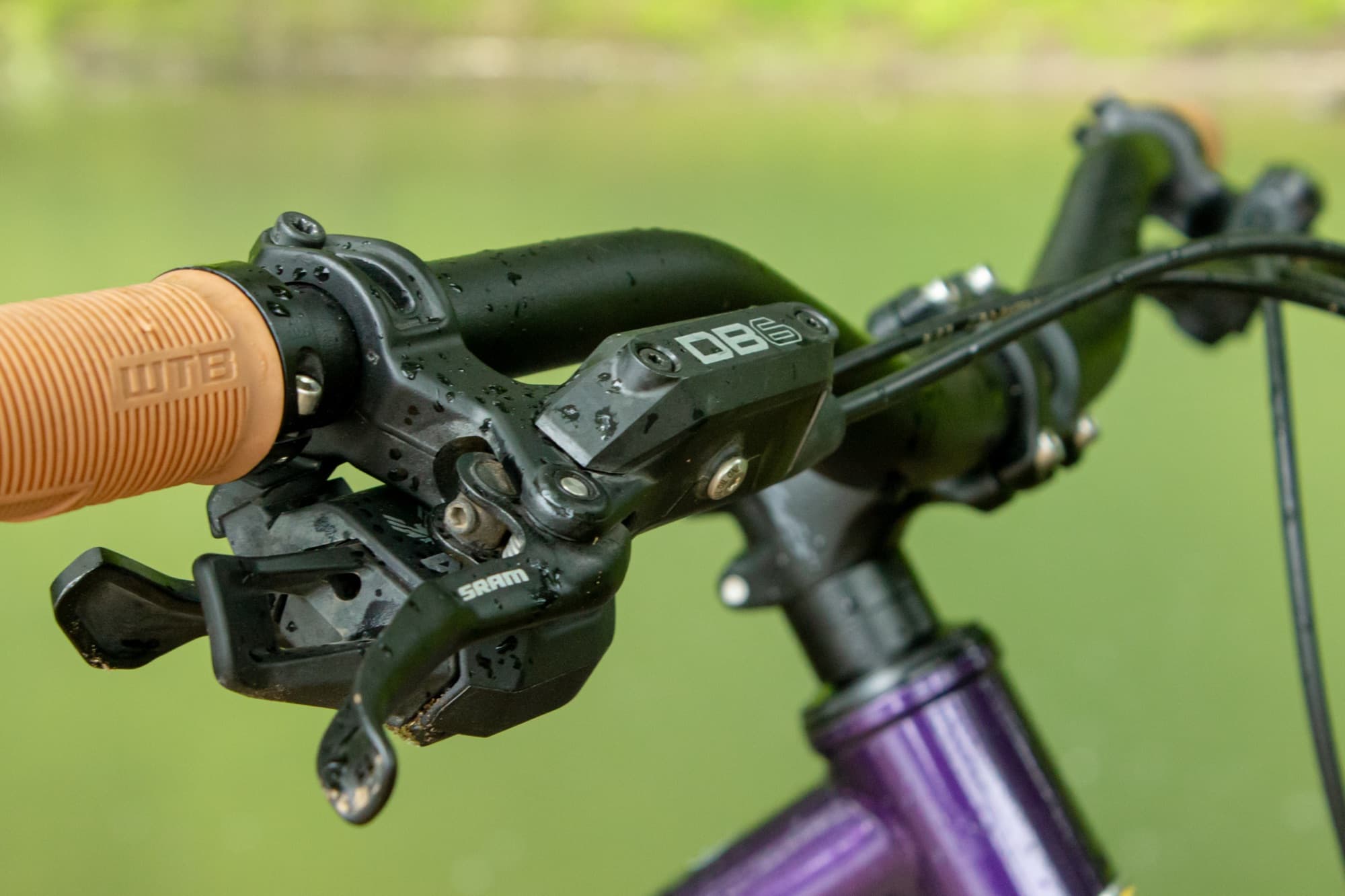 SRAM DB6 lever and shifter on the cockpit