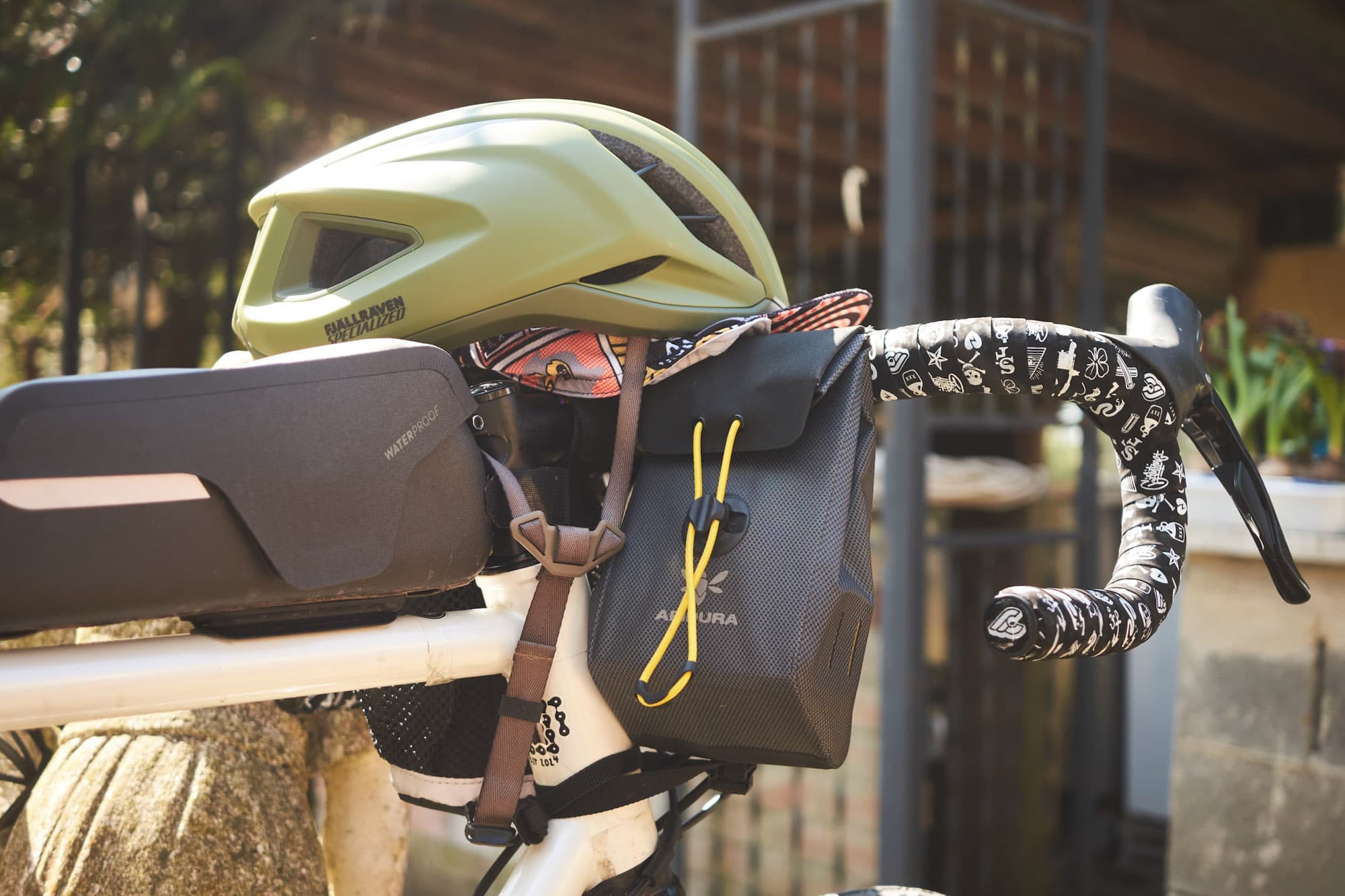 Apidura Expedition Stem Pack: Reshaping Cockpit Carry