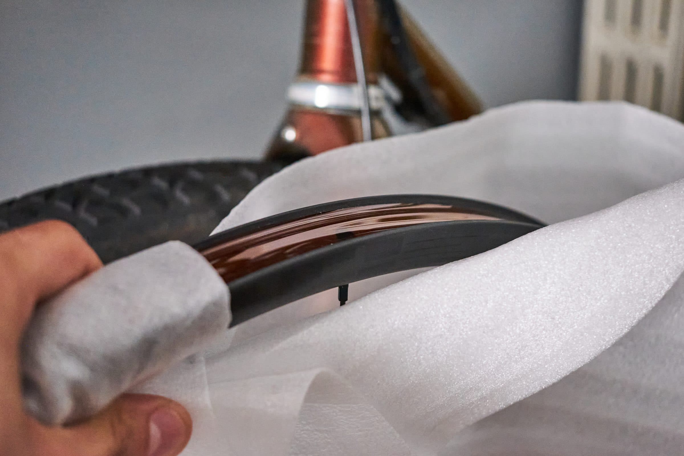 Unwrapping the HiFi Session25 wheels.