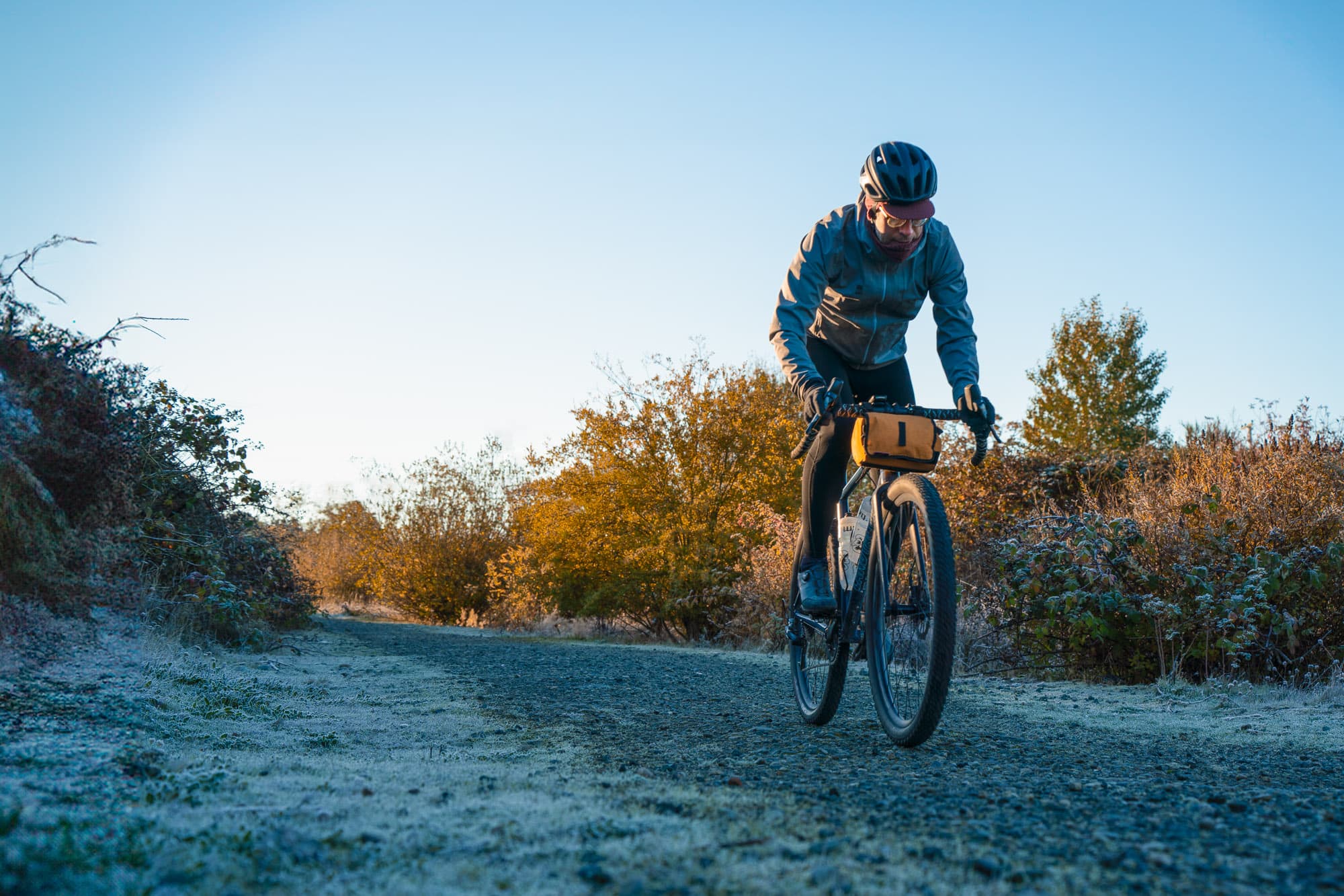 barry riding gravel in frost