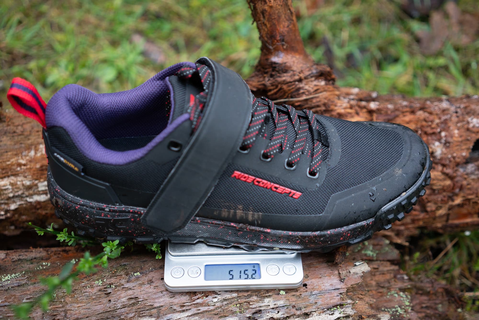 Weighing the Tallac clipless version.