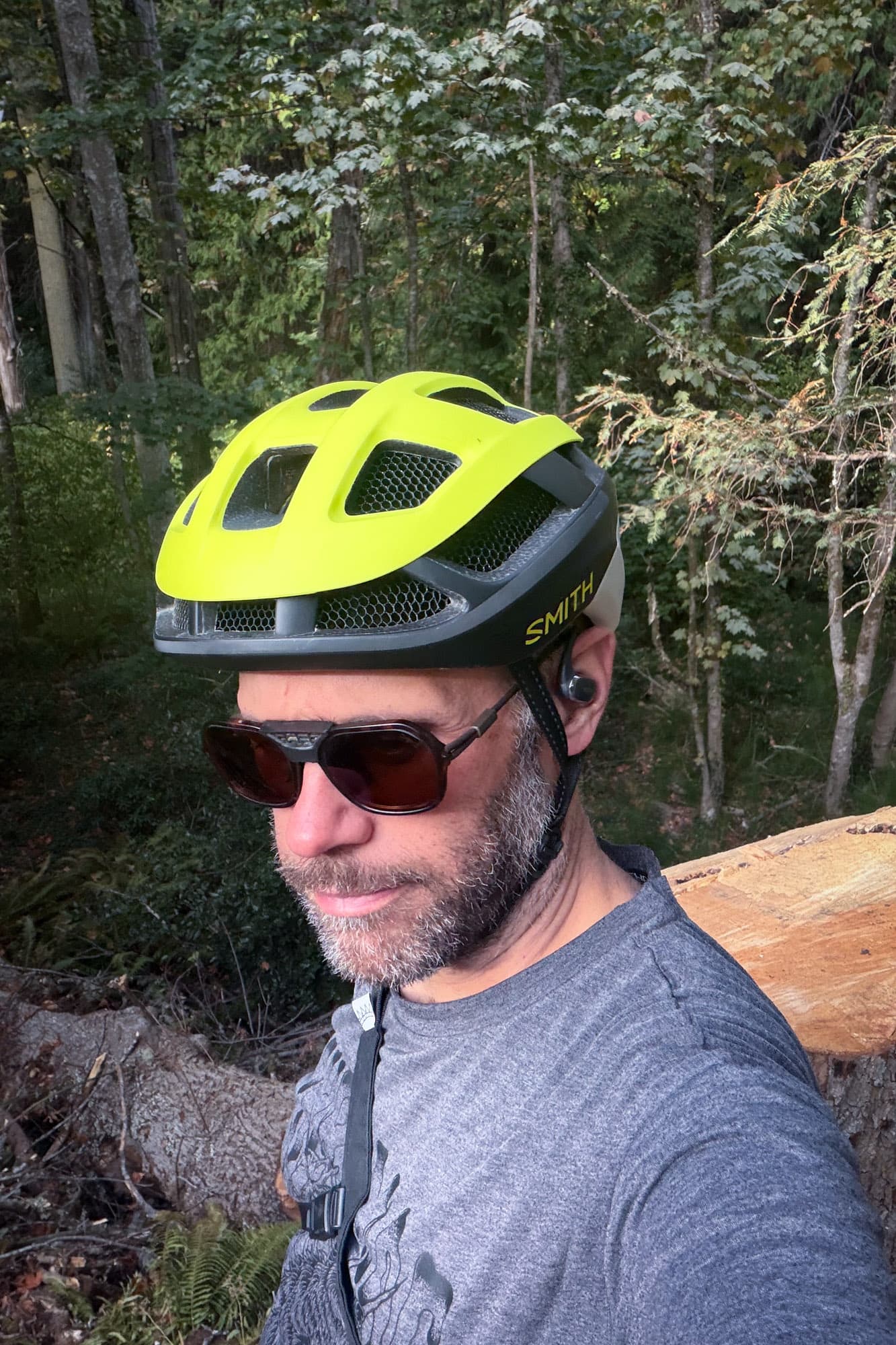 Barry wearing the Smith Trace, head tilted down to show the top of the helmet.