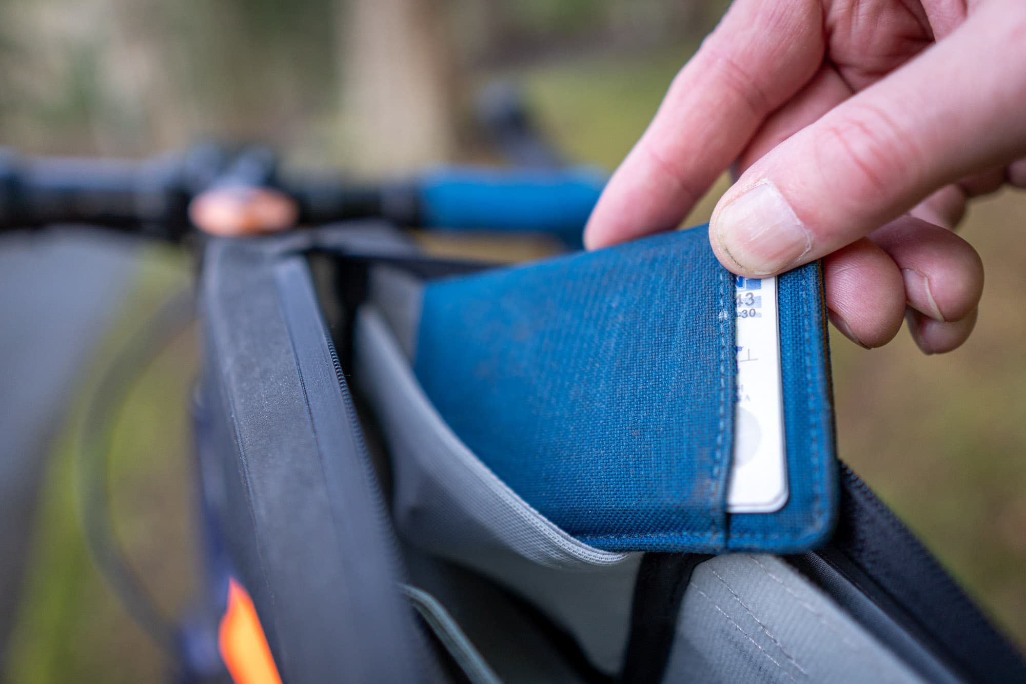 Another inline mesh pocket.