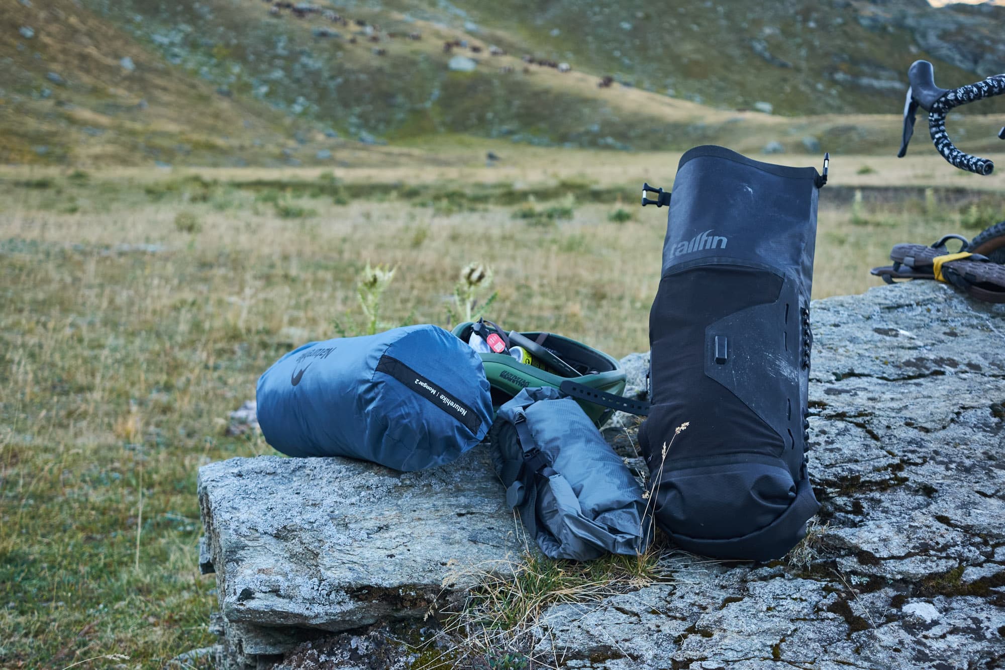 Close-up of clam-shell pole structure