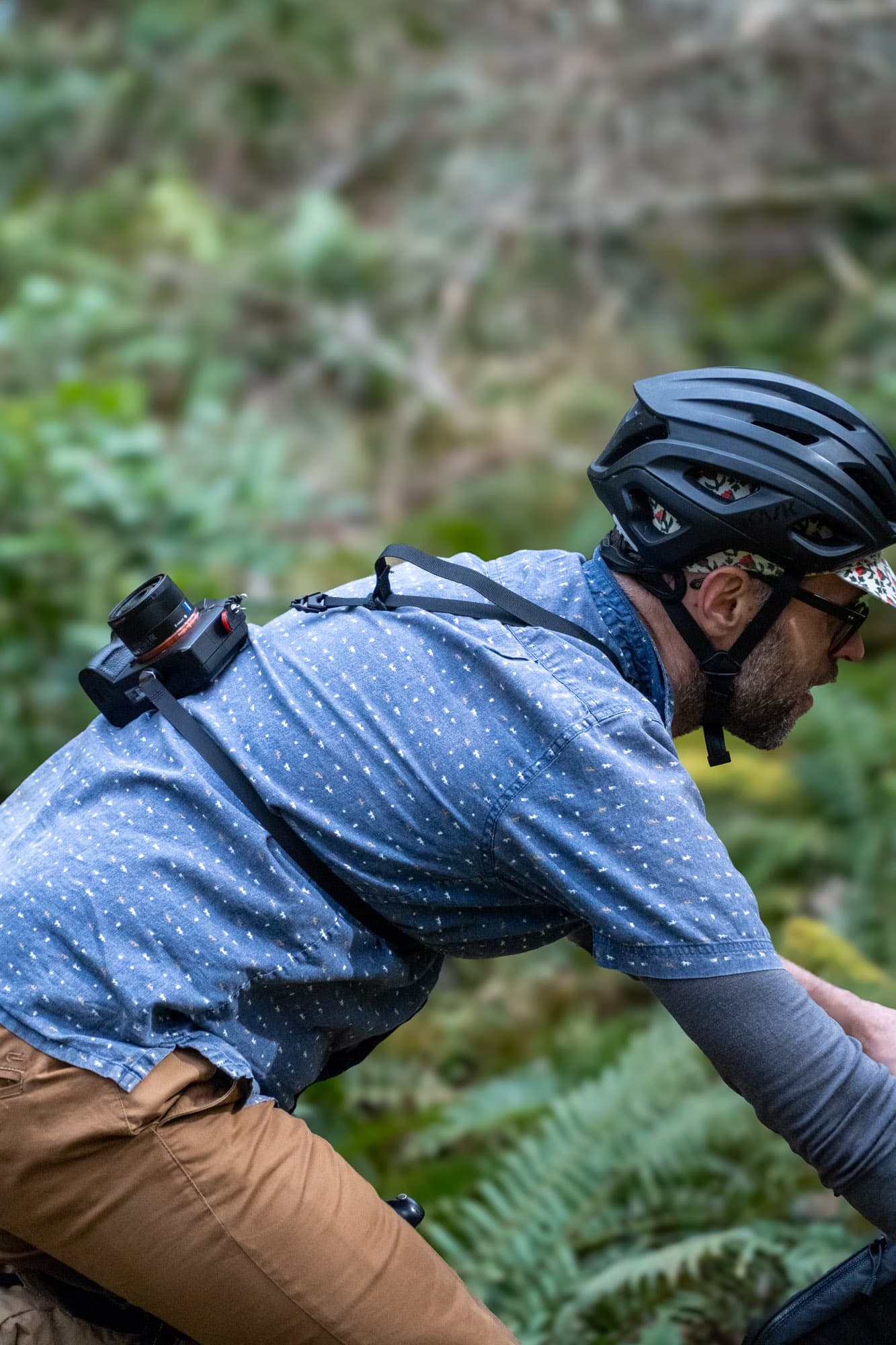 A camera on the back ready to ride.