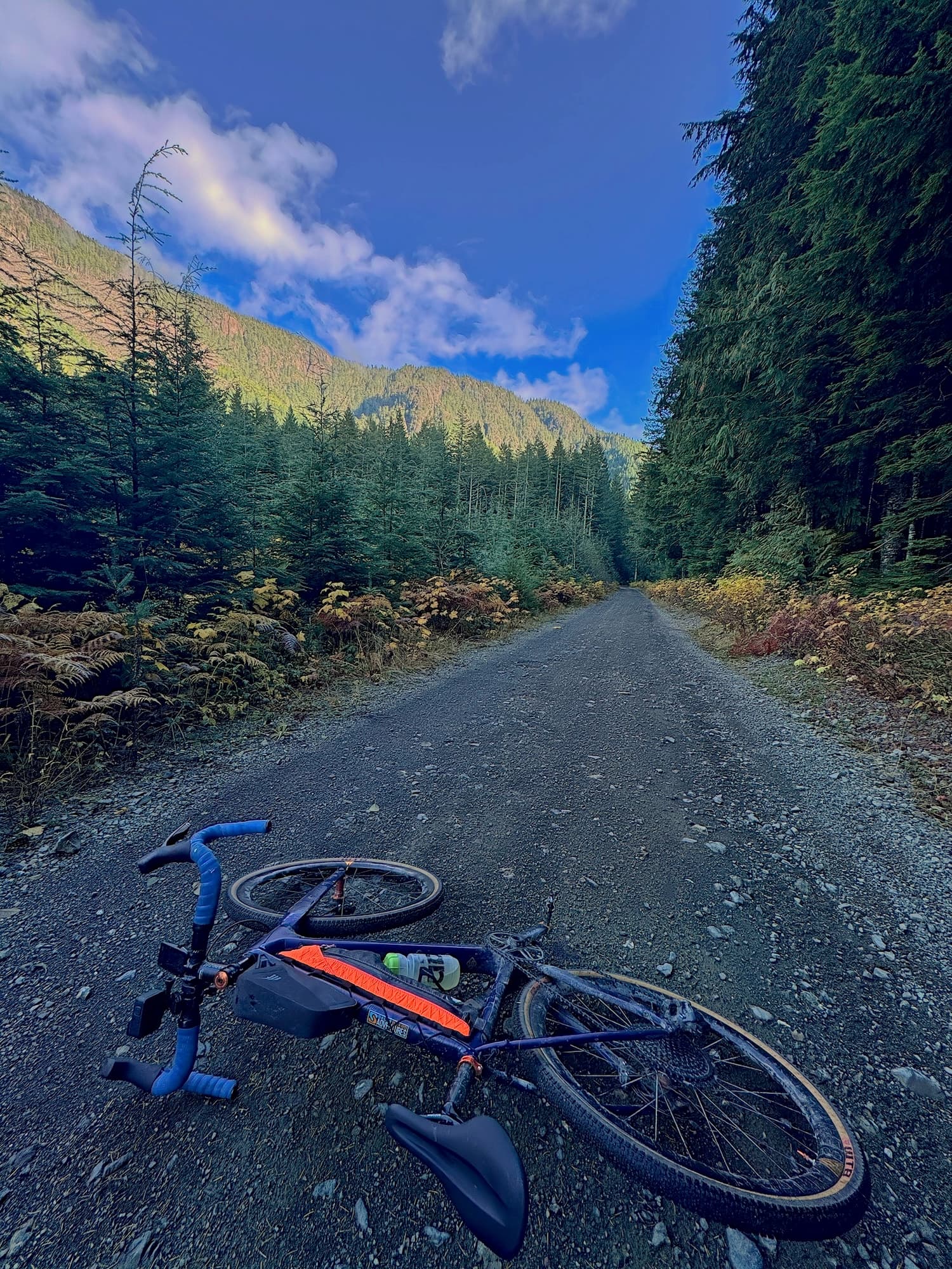 A breather on the gravel climb into the hills