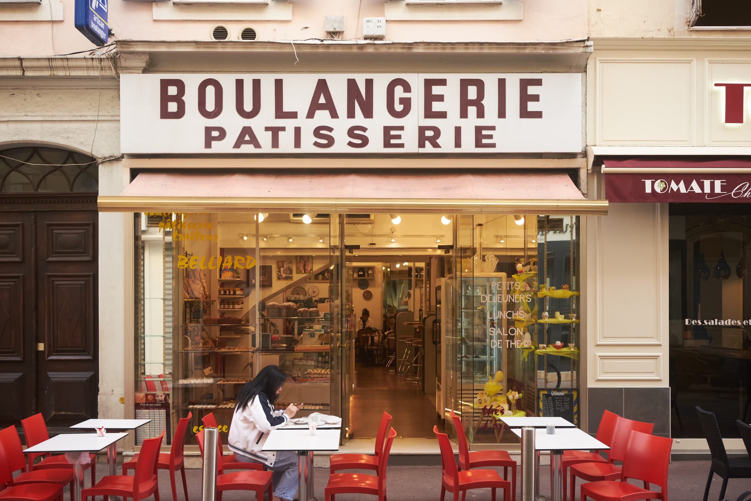 A boulangerie patisserie storefront along the route