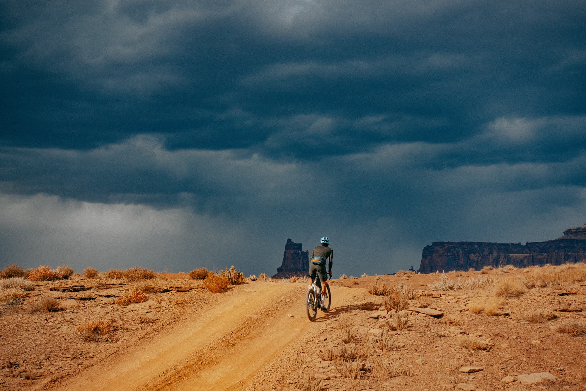 Stephen riding the dirt.